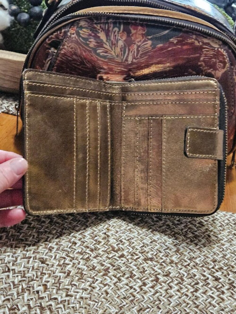 Patricia Nash Crossbody/top handle purse and matching wallet set. Beautiful! - Picture 2 of 15